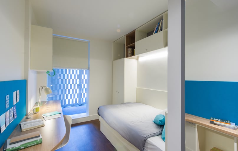 Bronze En Suite, Spring Mews, Tinworth Street, Vauxhall, London - Image 1